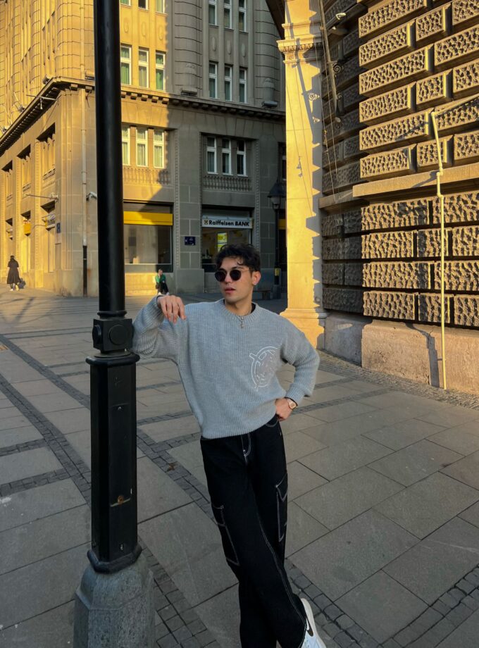 VCNTY Nakış Detaylı Premium Triko Kazak